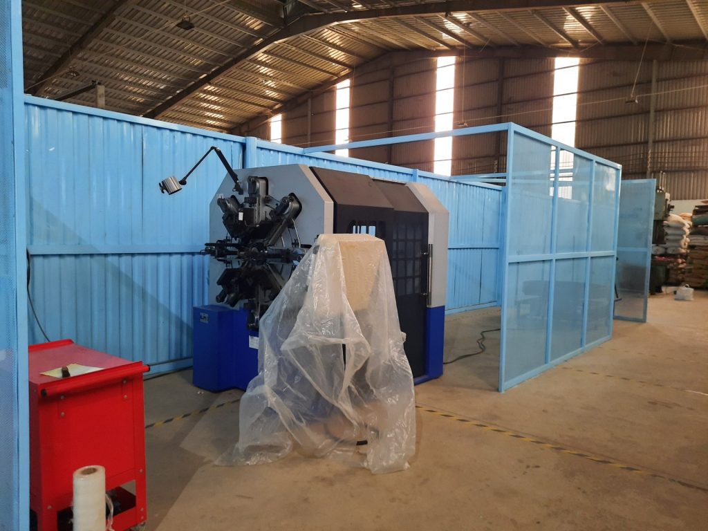 Máy uốn đa trục